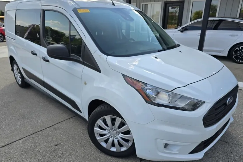 2020 Ford Transit Connect XLT photo 1