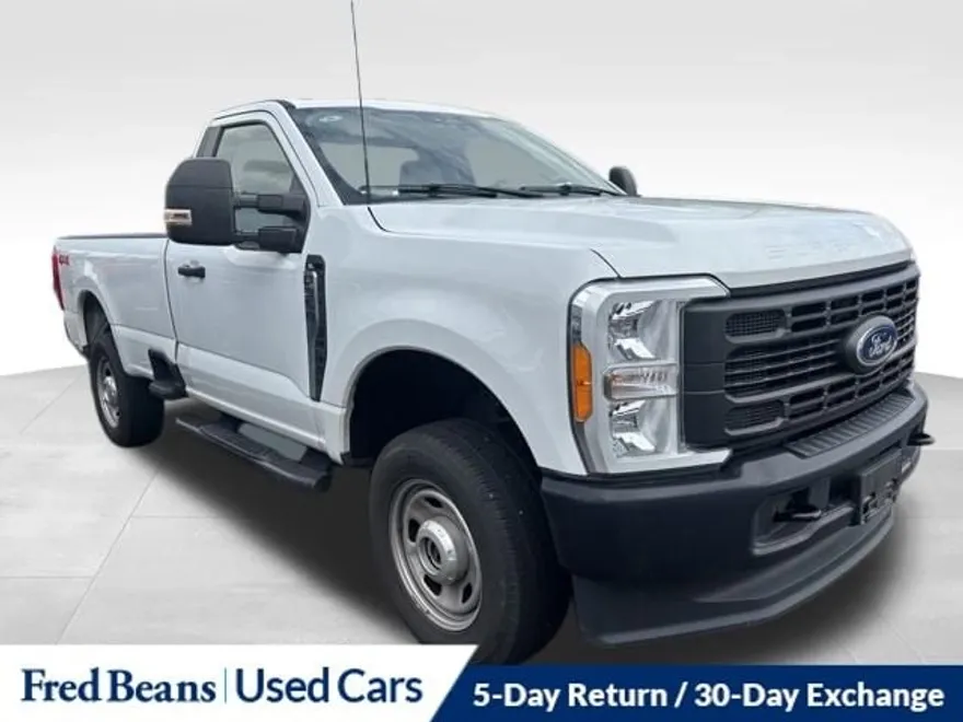 2023 Ford F-350 photo 1