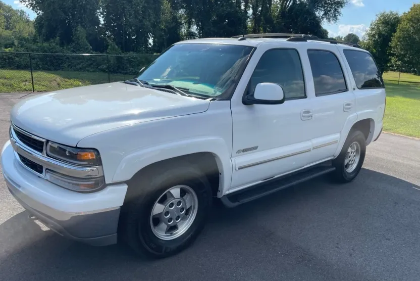 2003 Chevrolet Tahoe photo 1