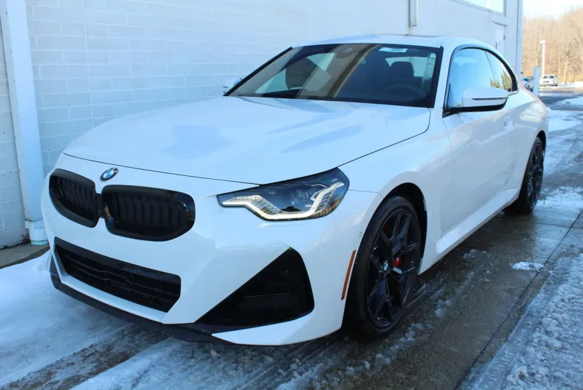 2025 Bmw 230i photo 1