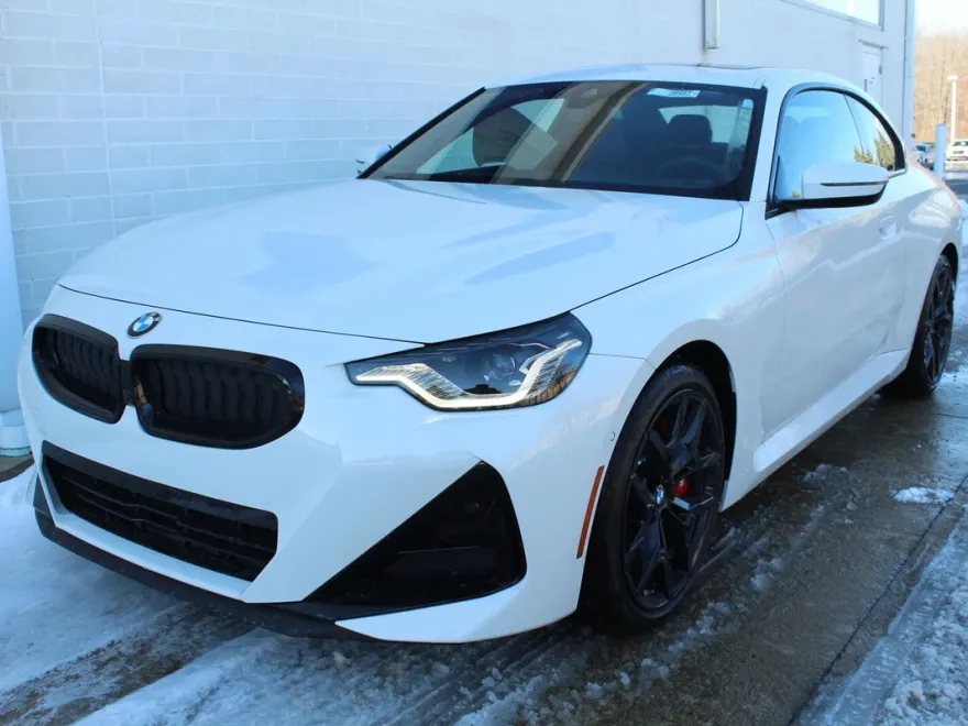 2025 Bmw 230i photo 1
