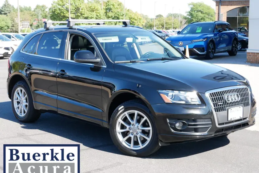 2011 Audi Q5 2.0T Premium Plus photo 1