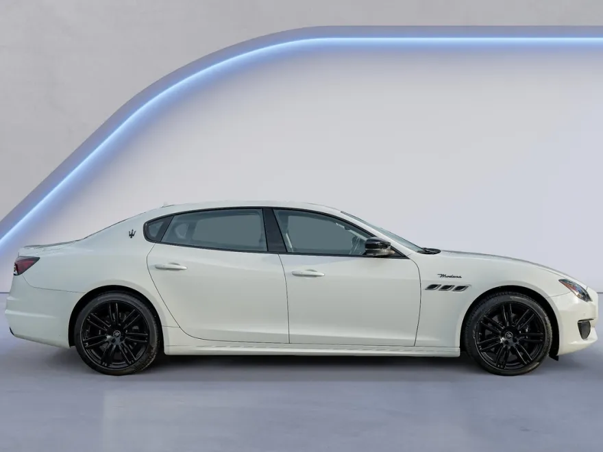 2022 Maserati Quattroporte Modena photo 1