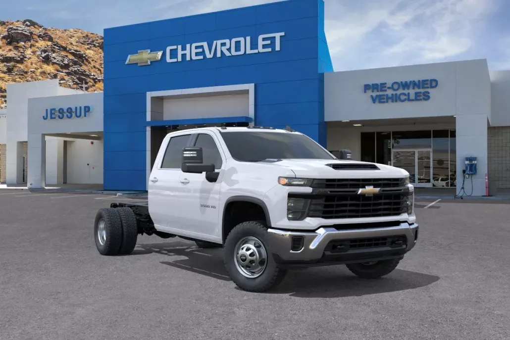 2025 Chevrolet Silverado 3500HD Work Truck photo 1