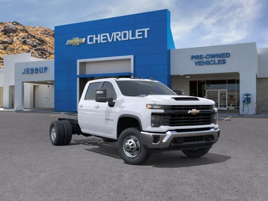 2025 Chevrolet Silverado 3500HD Work Truck photo 1