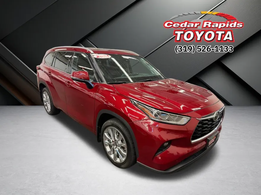 2021 Toyota Highlander Limited photo 1