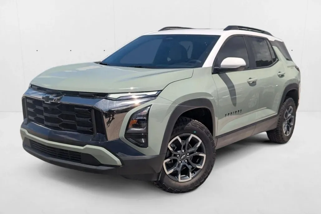 2026 Chevrolet Equinox ACTIV photo 1