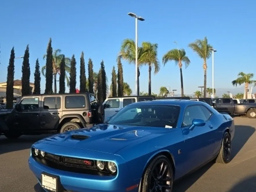 2023 Dodge Challenger R/T Scat Pack photo 1