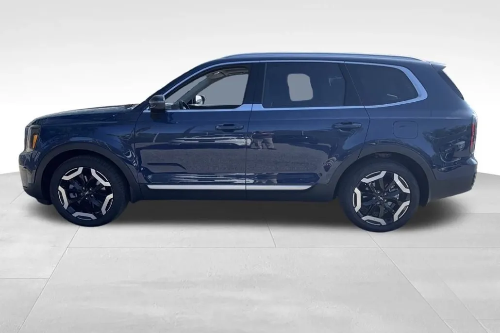 2024 Kia Telluride EX photo 1
