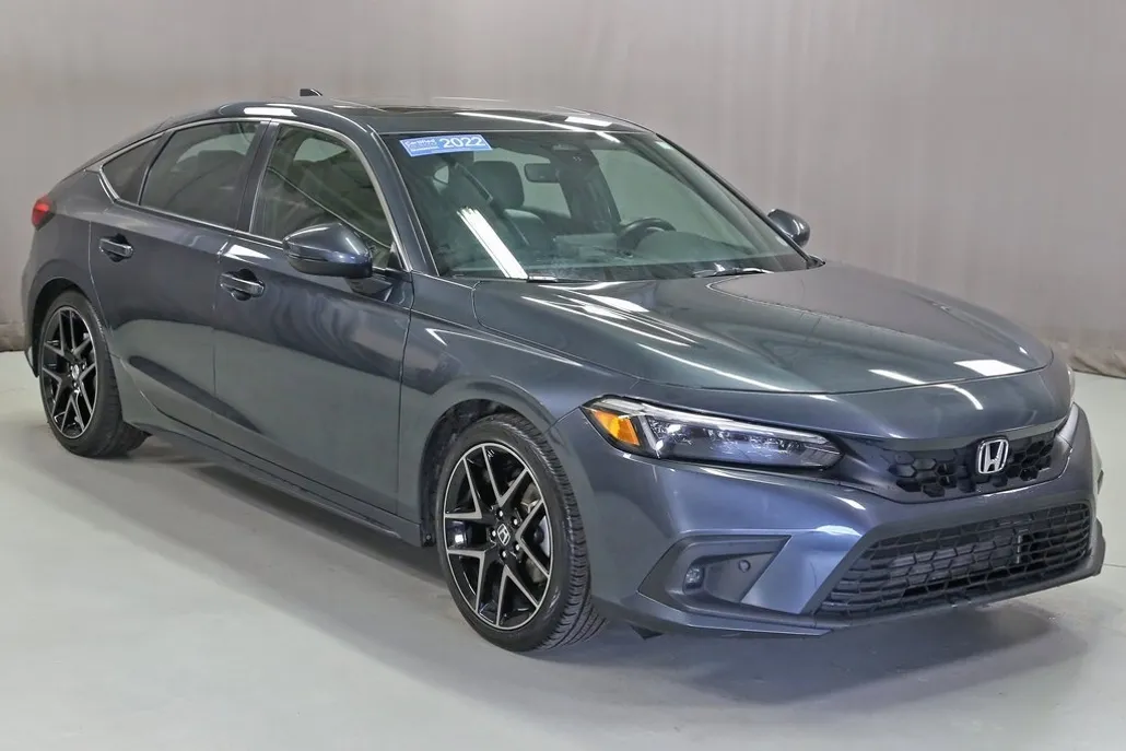 2022 Honda Civic Hatchback Sport Touring photo 1