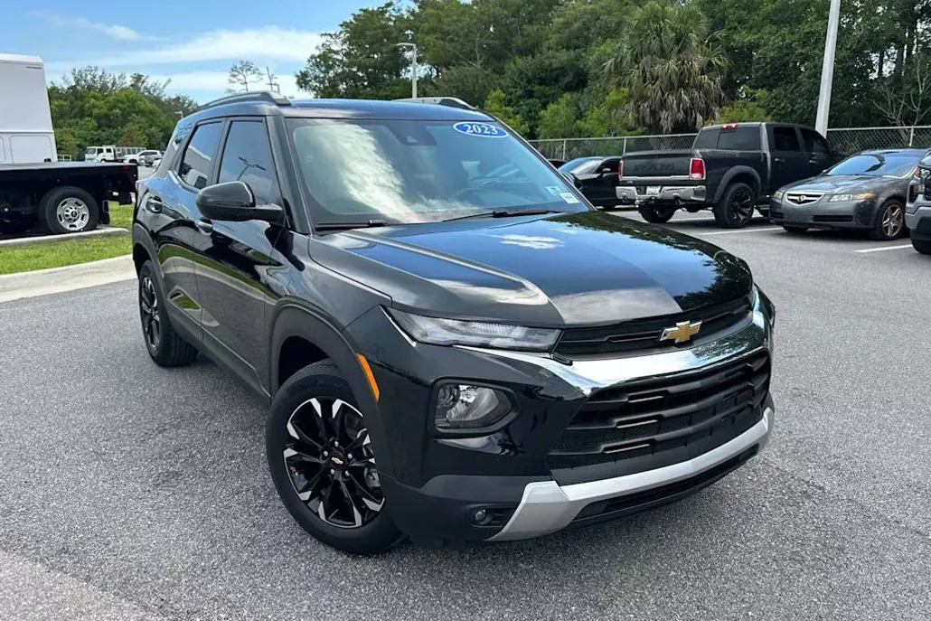2023 Chevrolet Trailblazer LT photo 1