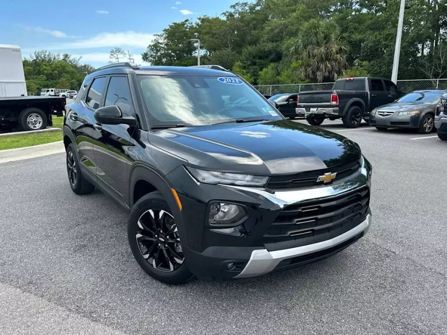 2023 Chevrolet Trailblazer LT photo 1
