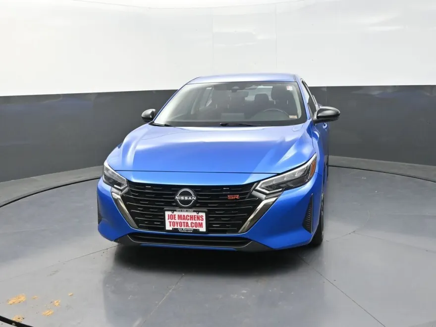 2024 Nissan Sentra SR photo 1