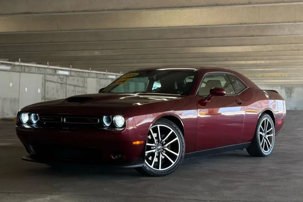 2020 Dodge Challenger R/T photo 1