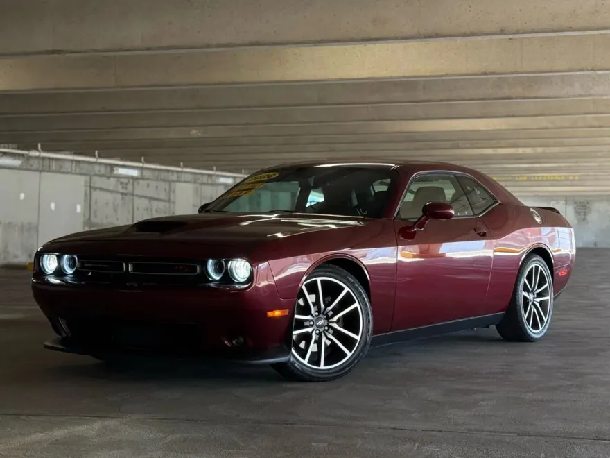 2020 Dodge Challenger R/T photo 1