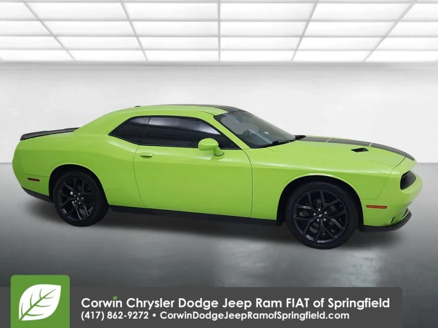 2019 Dodge Challenger SXT photo 1