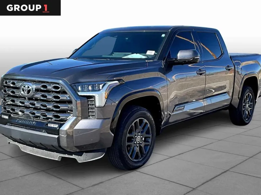 2023 Toyota Tundra Platinum CrewMax photo 1