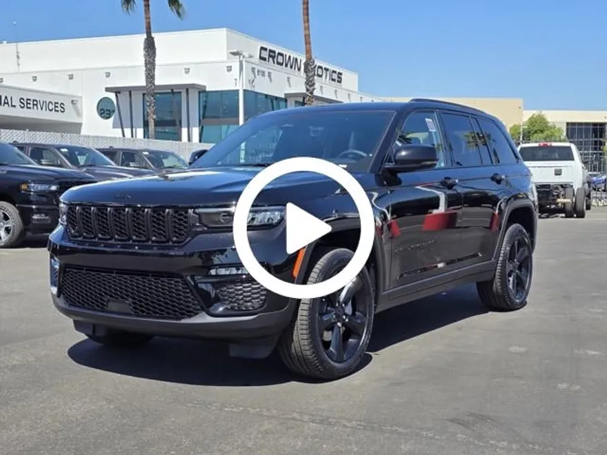 2025 Jeep Grand Cherokee Limited photo 1