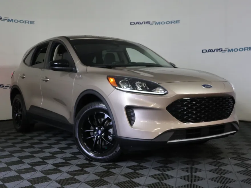 2020 Ford Escape SE Sport Hybrid photo 1