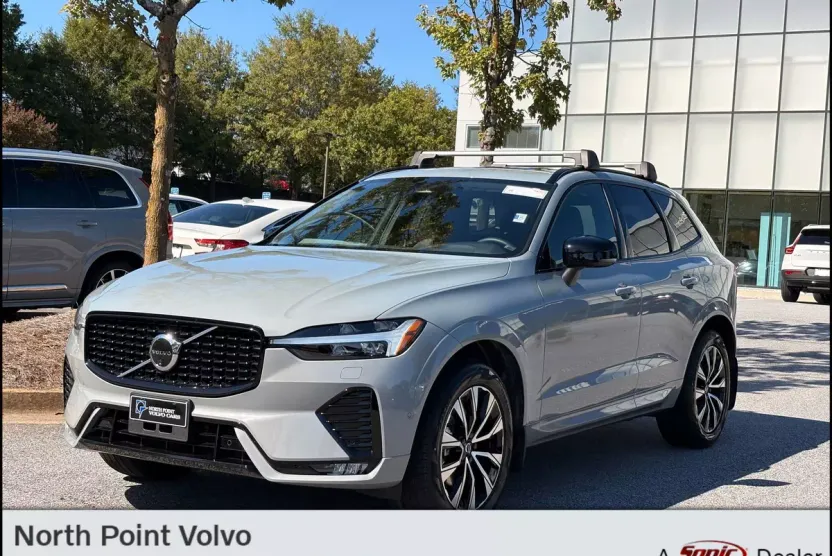 2024 Volvo XC60 B5 Plus photo 1