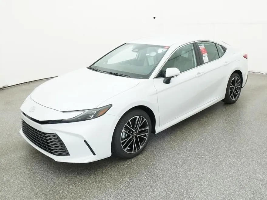 2026 Toyota Camry XLE photo 1