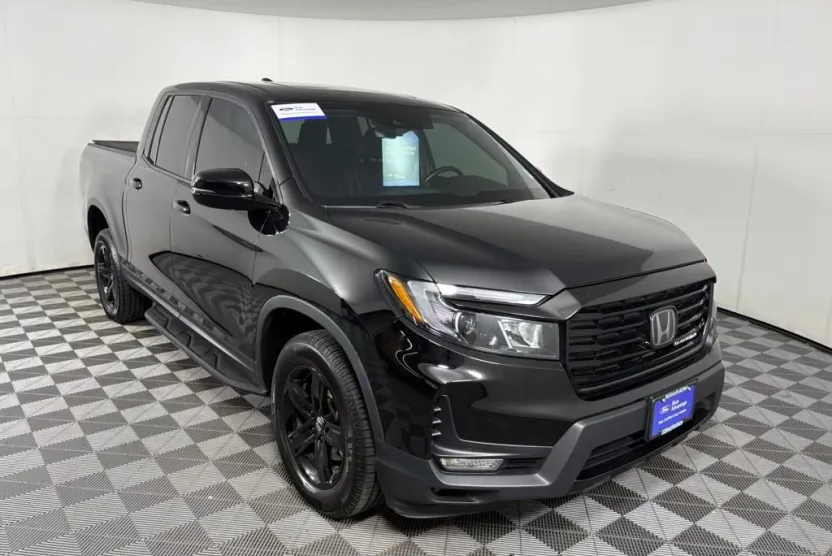 2021 Honda Ridgeline Black Edition photo 1