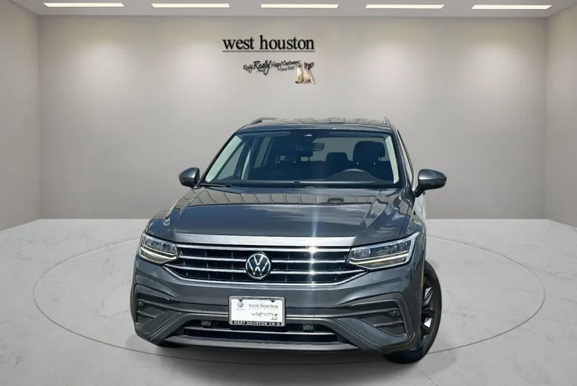 2022 Volkswagen Tiguan SE photo 1