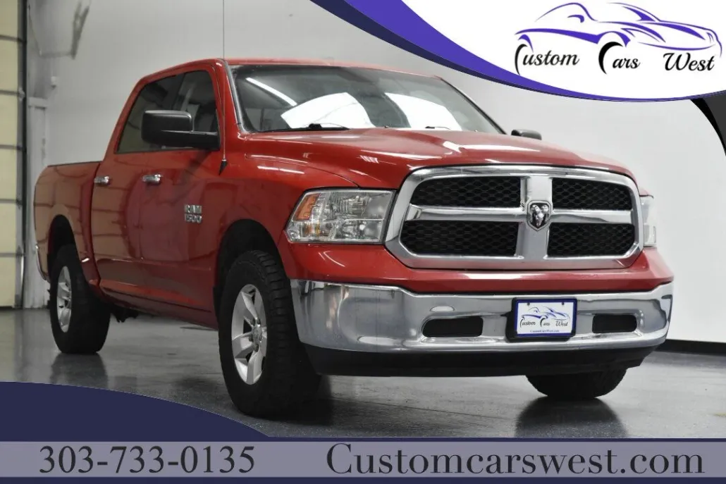 2017 Ram 1500 SLT photo 1