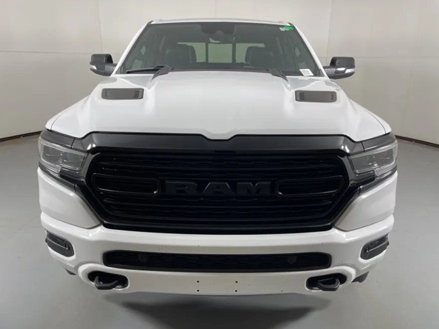 2022 Ram 1500 Limited photo 1