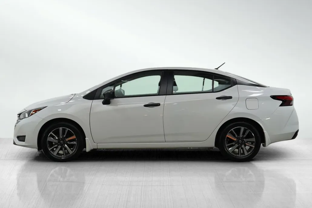 2024 Nissan Versa S photo 1