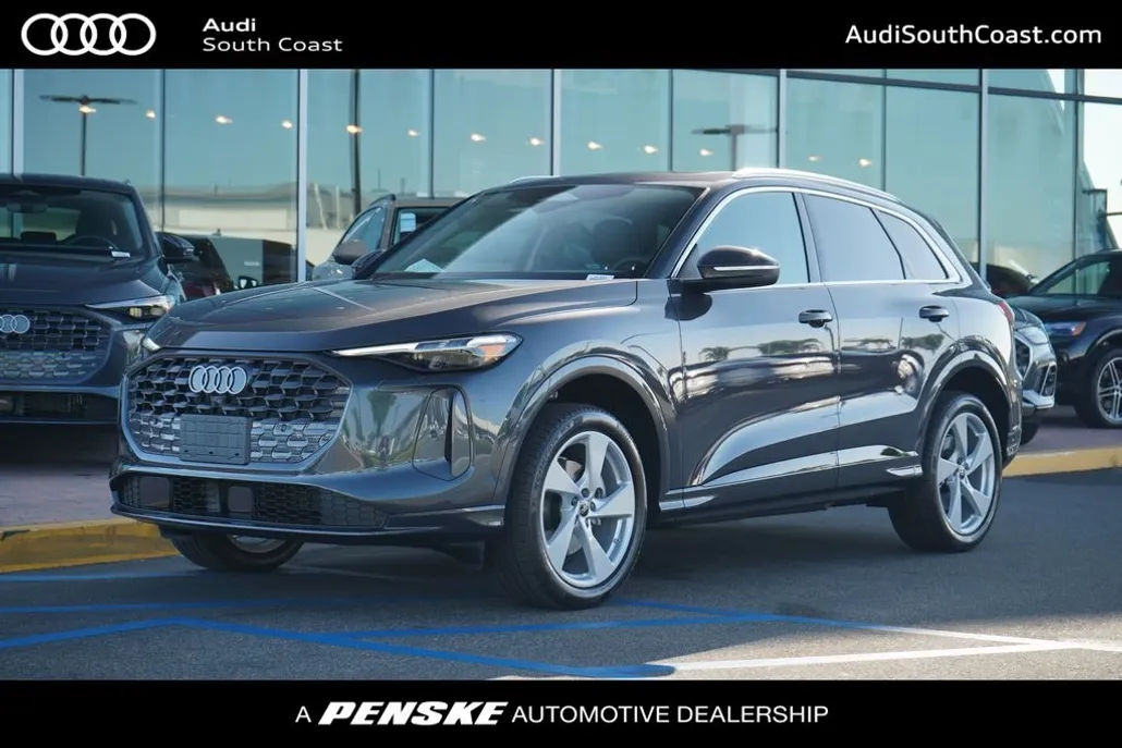 2025 Audi Q5 Premium Plus photo 1