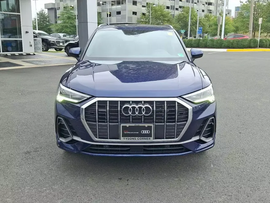 2023 Audi Q3 S line Premium Plus photo 1