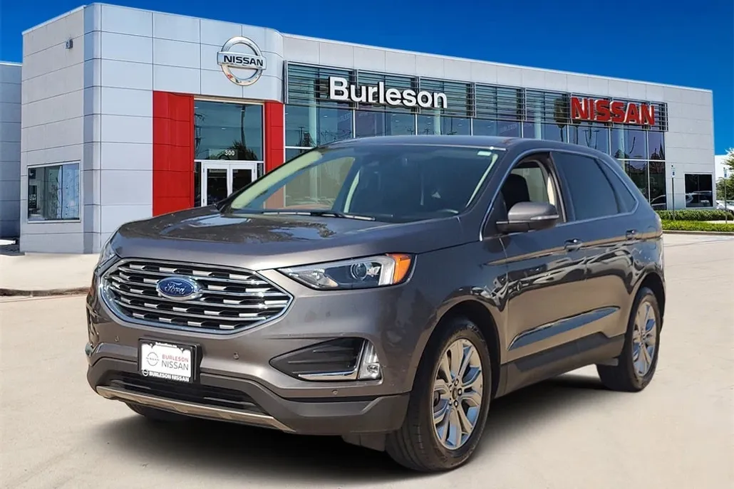 2024 Ford Edge Titanium photo 1