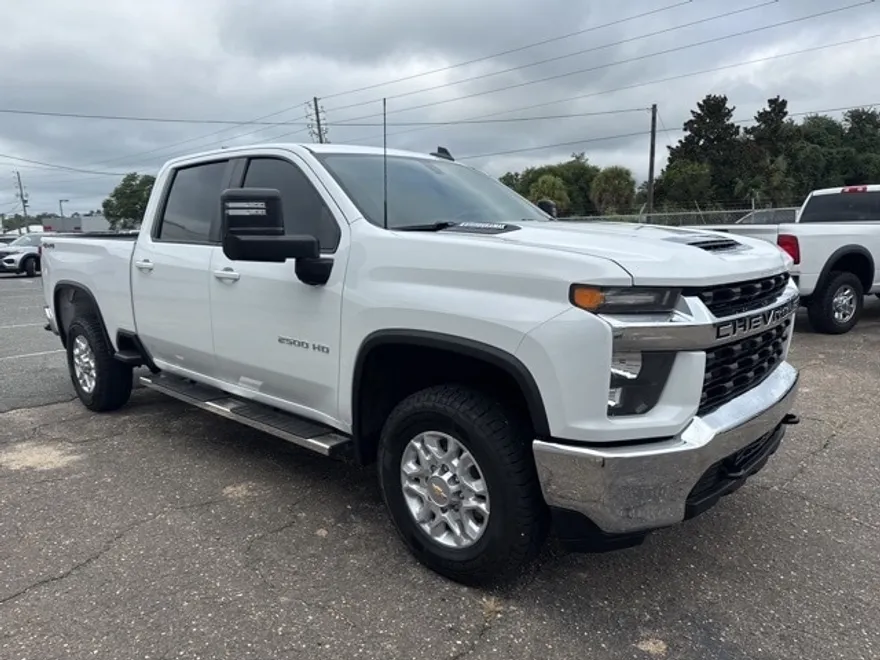 2022 Chevrolet Silverado 2500HD LT photo 1