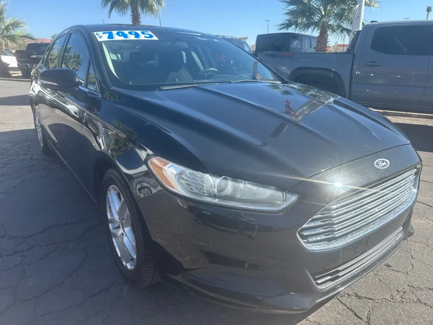 2014 Ford Fusion SE photo 1