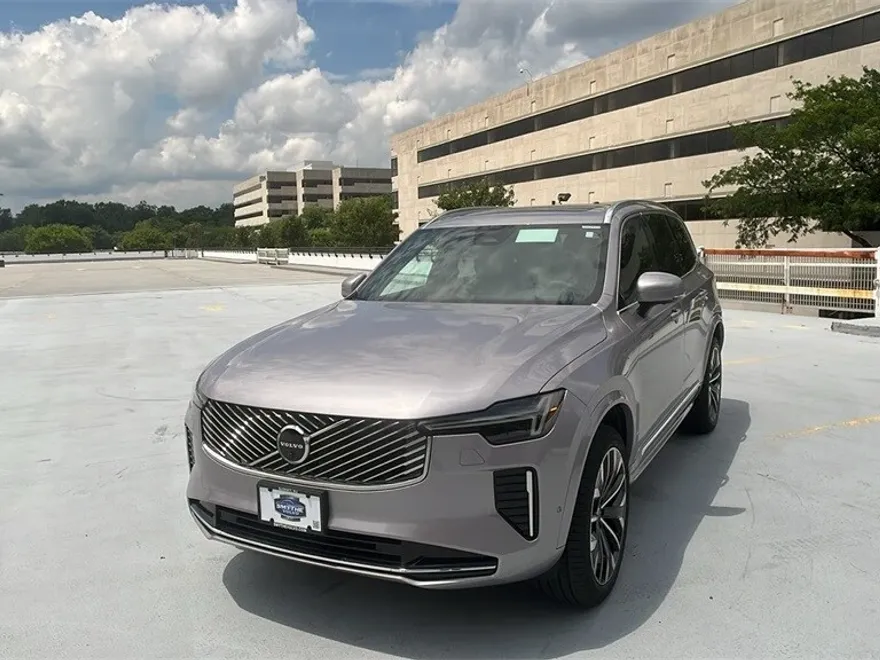 2026 Volvo XC90 Plus photo 1