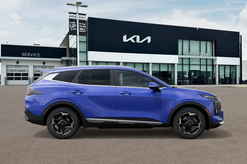 2026 Kia Sportage EX photo 1
