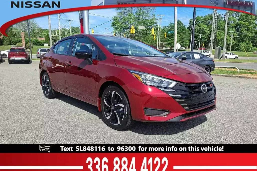 2025 Nissan Versa SR photo 1