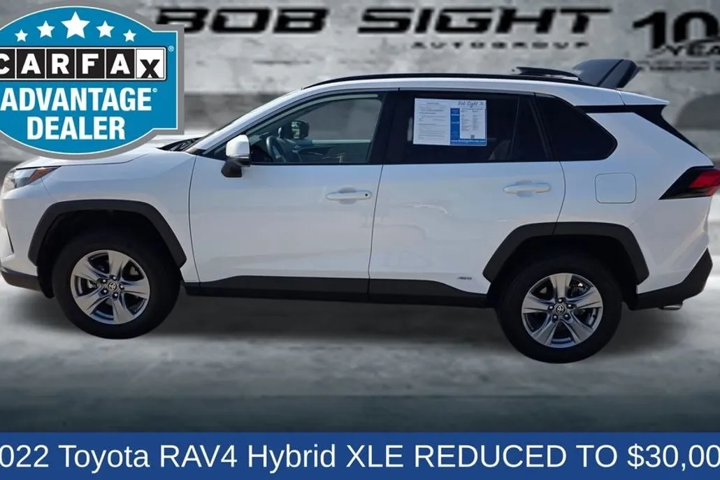 2022 Toyota RAV4 Hybrid XLE photo 1