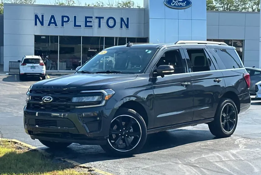 2023 Ford Expedition Limited photo 1