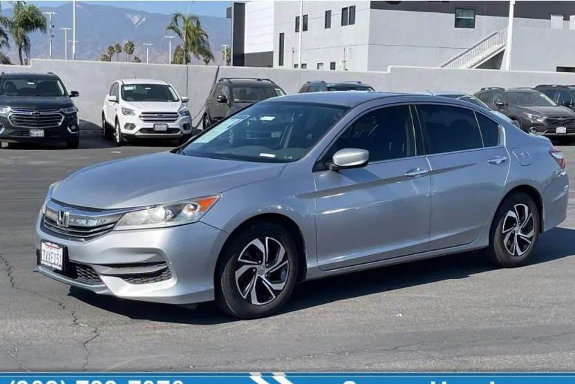 2017 Honda Accord LX photo 1