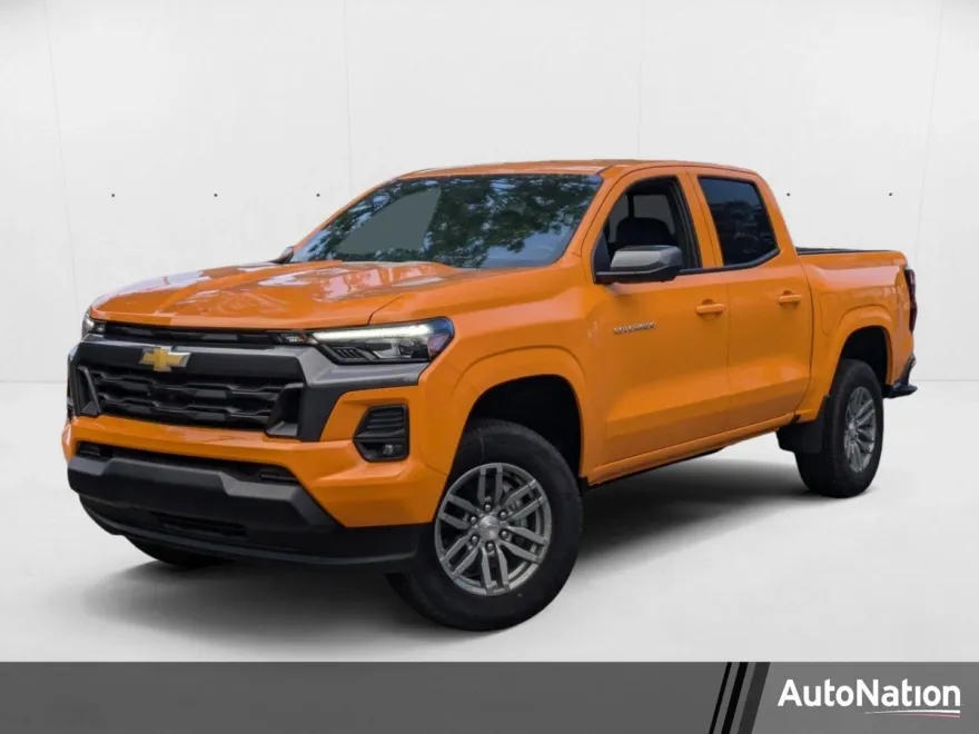 2025 Chevrolet Colorado Work Truck LT photo 1