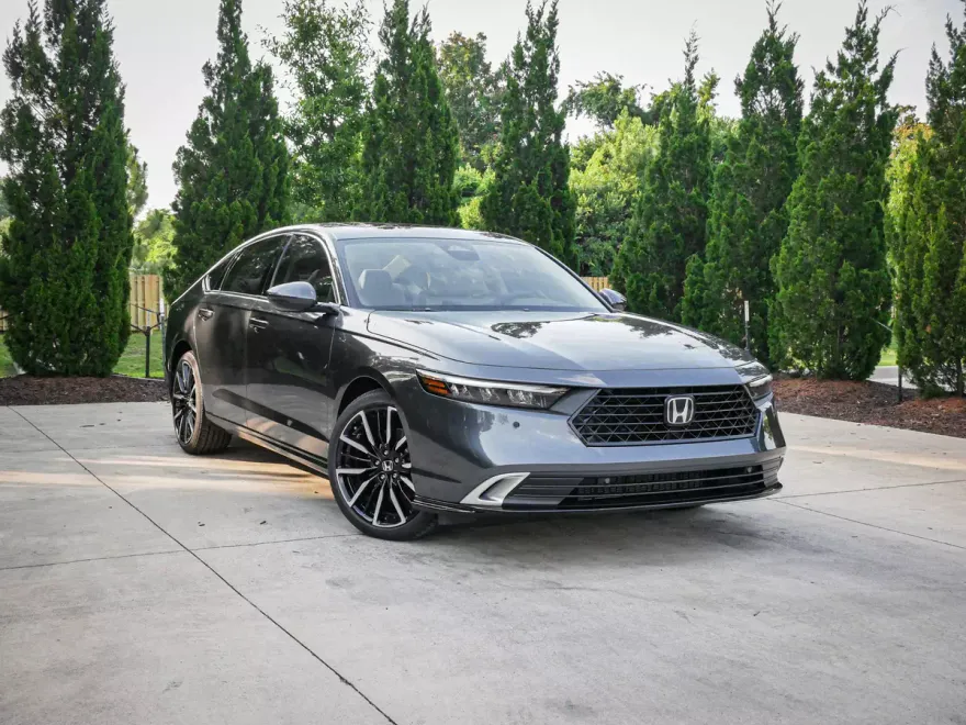 2025 Honda Accord Hybrid Touring photo 1