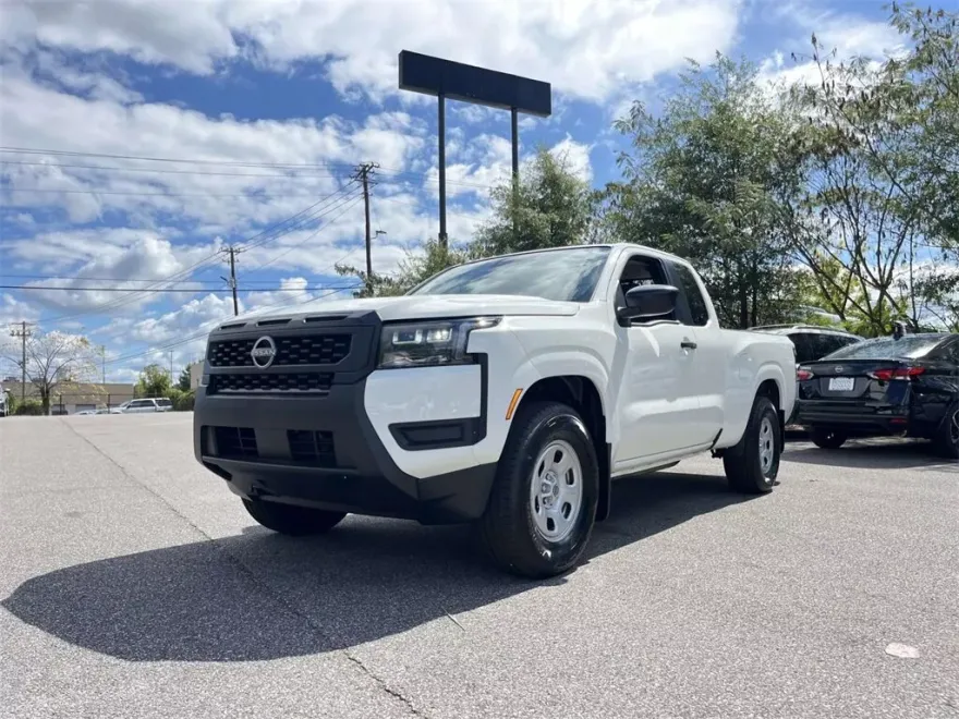 2026 Nissan Frontier S photo 1