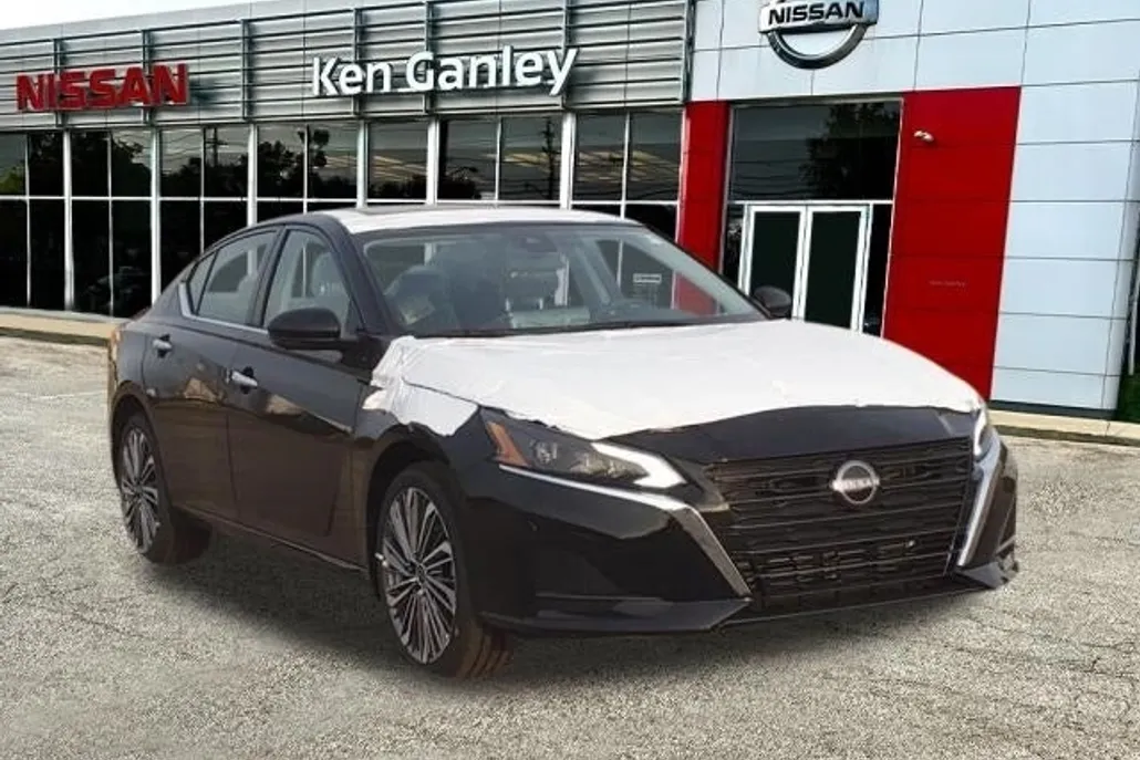 2025 Nissan Altima 2.5 SL photo 1