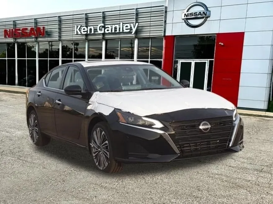2025 Nissan Altima 2.5 SL photo 1