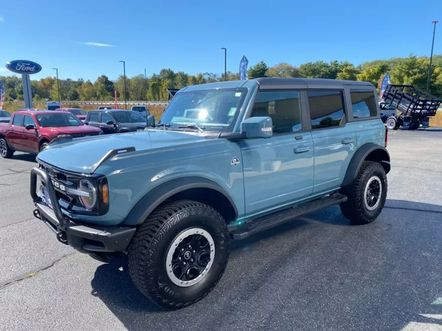 2021 Ford Bronco Outer Banks photo 1