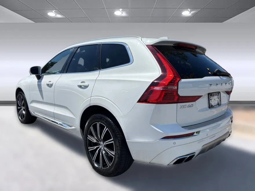 2021 Volvo XC60 T5 Inscription photo 1