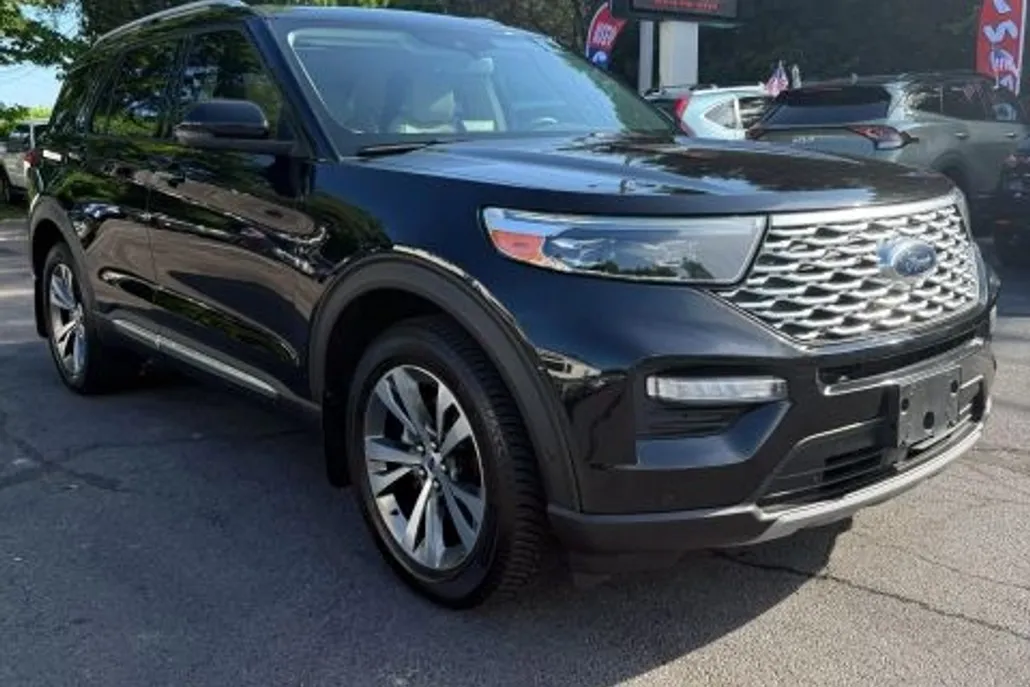 2020 Ford Explorer Platinum Sport photo 1