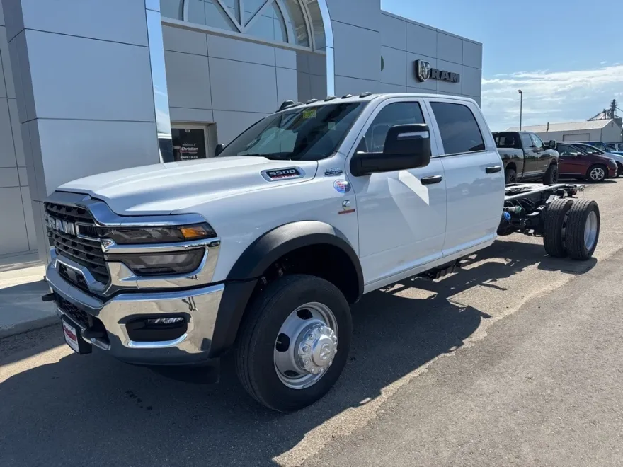 2025 Ram 5500 Tradesman photo 1
